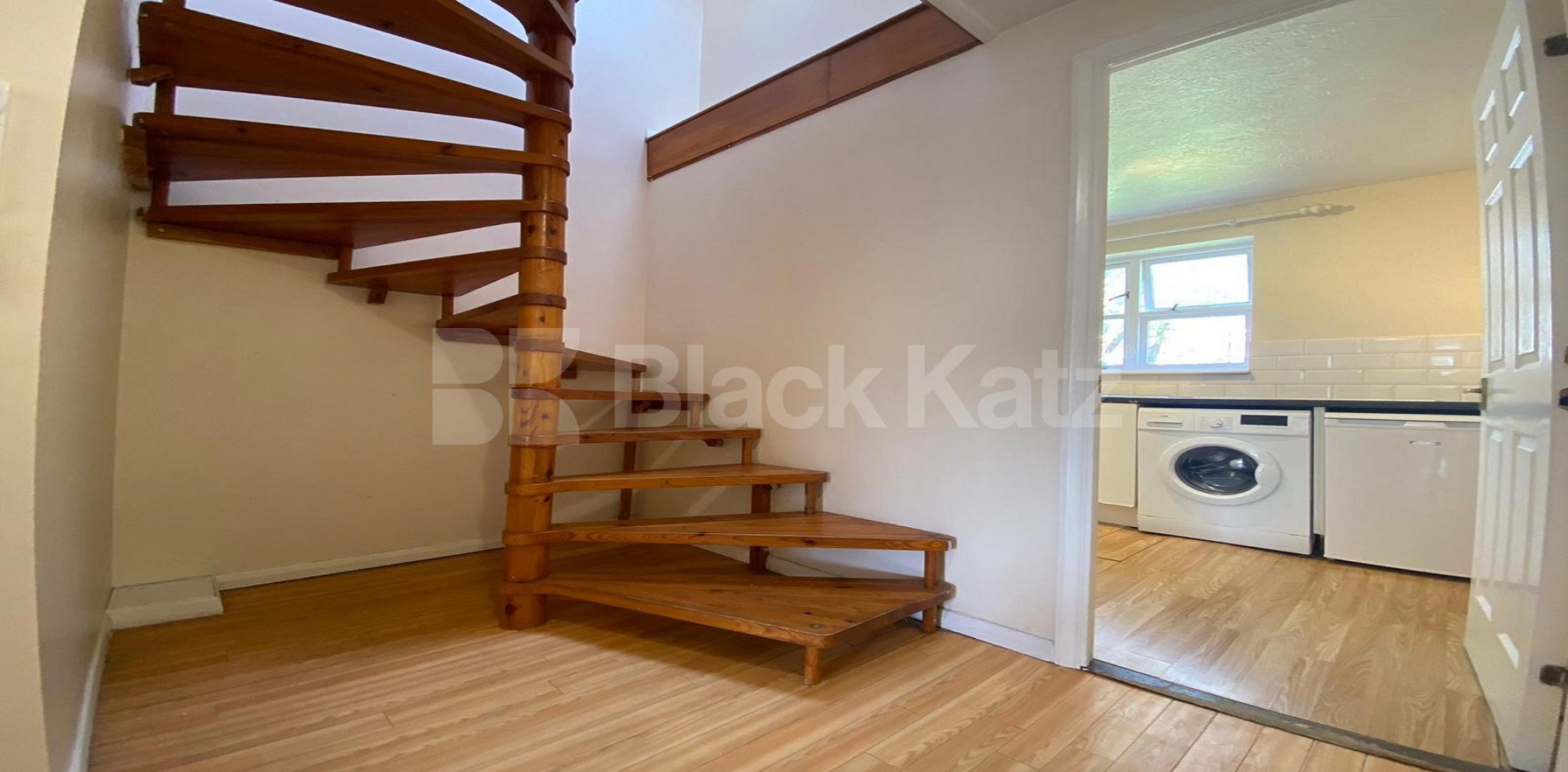 			LET, 2 Bedroom, 2 bath, 1 reception Apartment			 Bushwood Drive , Bermondsey 